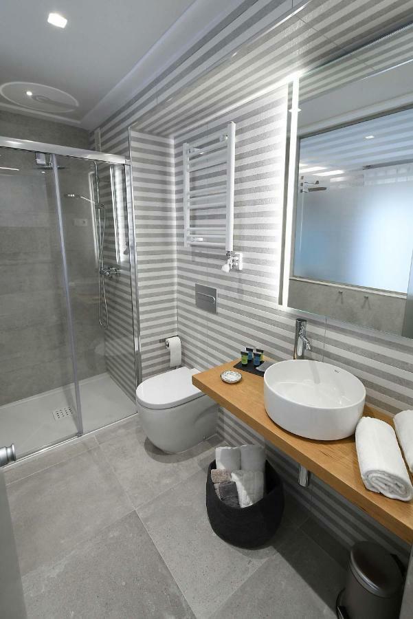 Leon Suite Urban Studios Ngoại thất bức ảnh